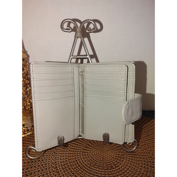 MundiSafeKeeper RFID Leat her Walket - Picture 5 of 7